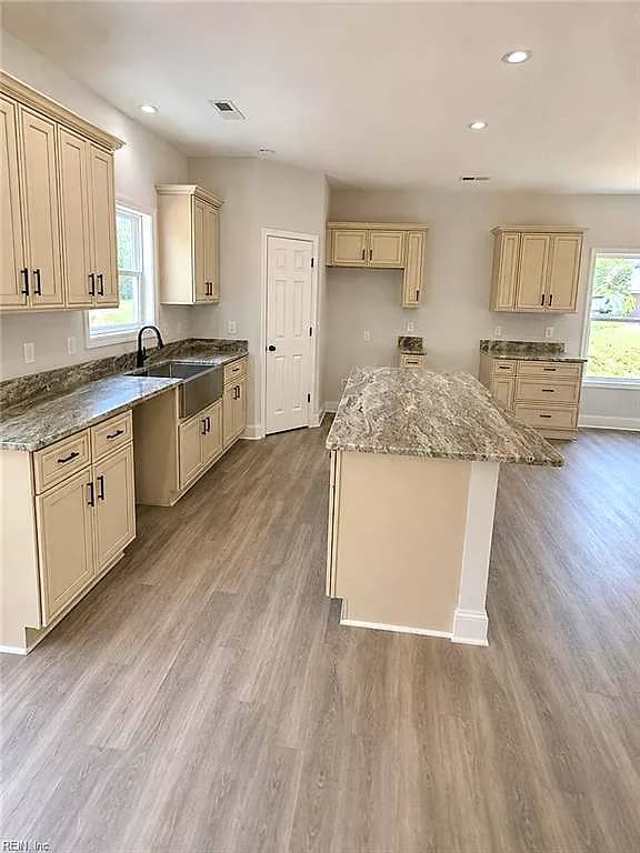 836 32nd ST, NEWPORT NEWS VA 23607 - Photo 5