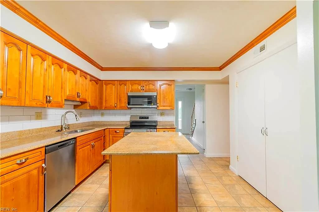 1020 Taylor RD, VIRGINIA BEACH VA 23464 thumb 11