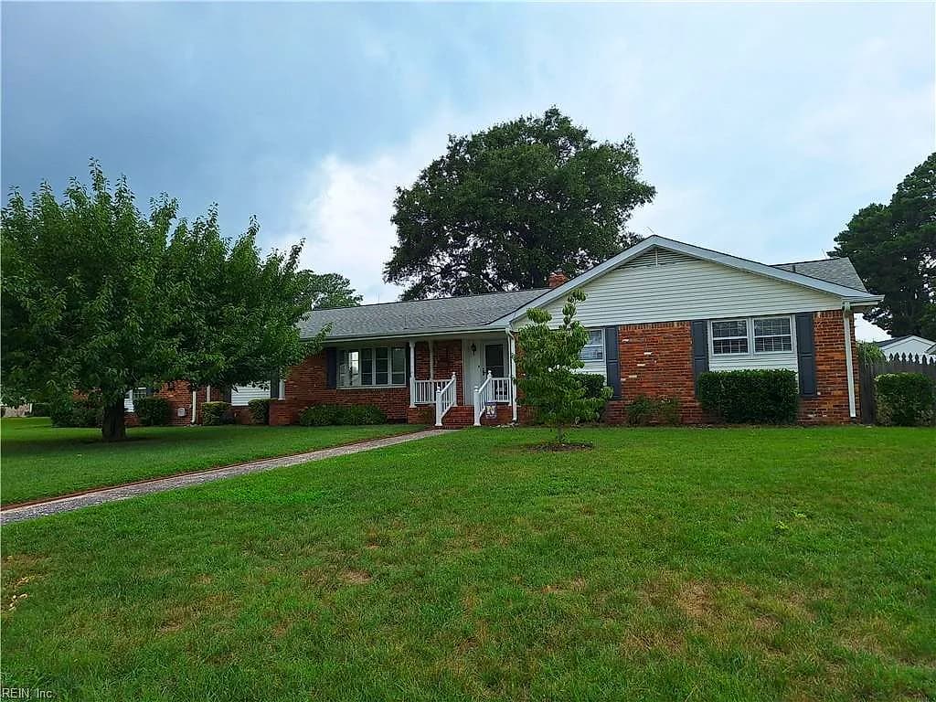 4601 Miles Standish RD, VIRGINIA BEACH VA 23455 - Main photo