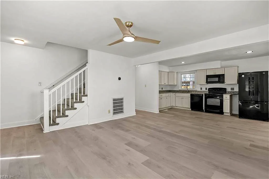 8239 Redwood CIR, NORFOLK VA 23518 thumb 6