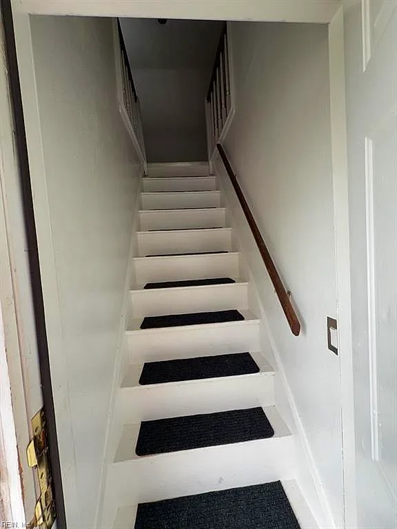 4566 Hampshire AVE #B, NORFOLK VA 23513 - Photo 3