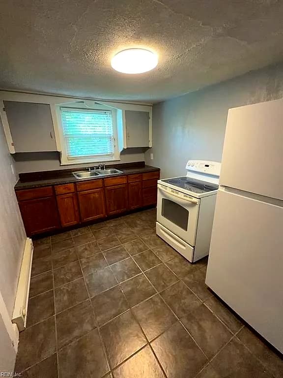 4566 Hampshire AVE #B, NORFOLK VA 23513 - Photo 5