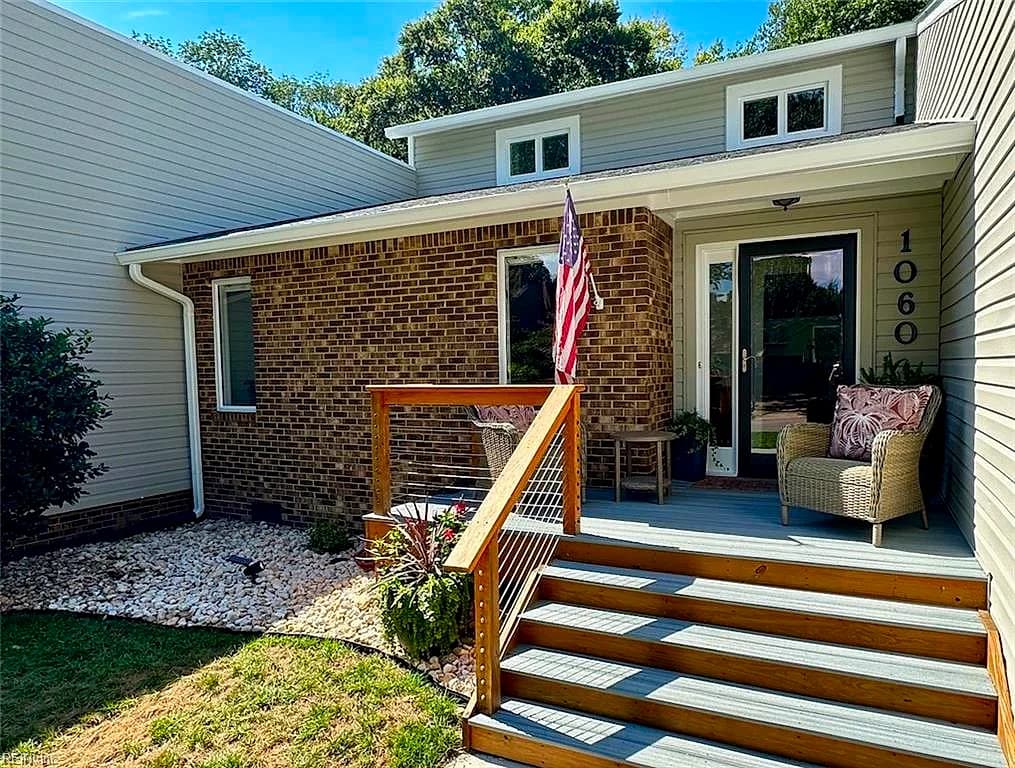 1060 Commodore DR, VIRGINIA BEACH VA 23454 - Photo 3
