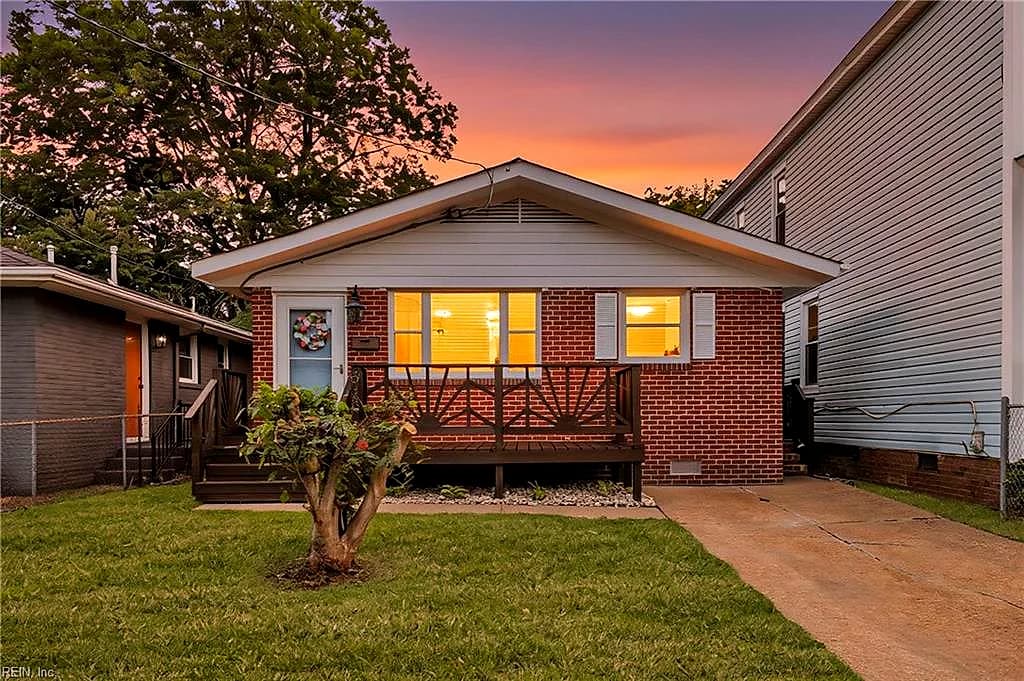 838 24 ST, NEWPORT NEWS VA 23607 - Photo 2