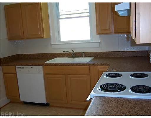 438 Lee ST, HAMPTON VA 23669 thumb 7