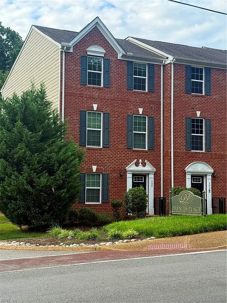 315 W Constance RD #200, SUFFOLK VA 23434 - Photo 2