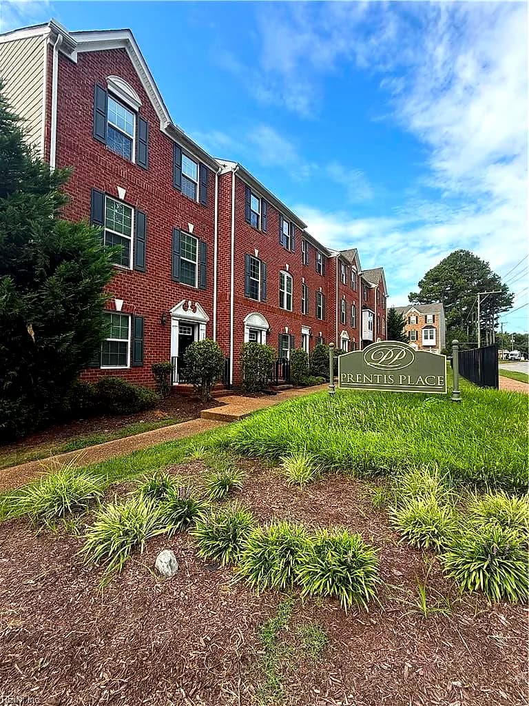 315 W Constance RD #200, SUFFOLK VA 23434 - Photo 4