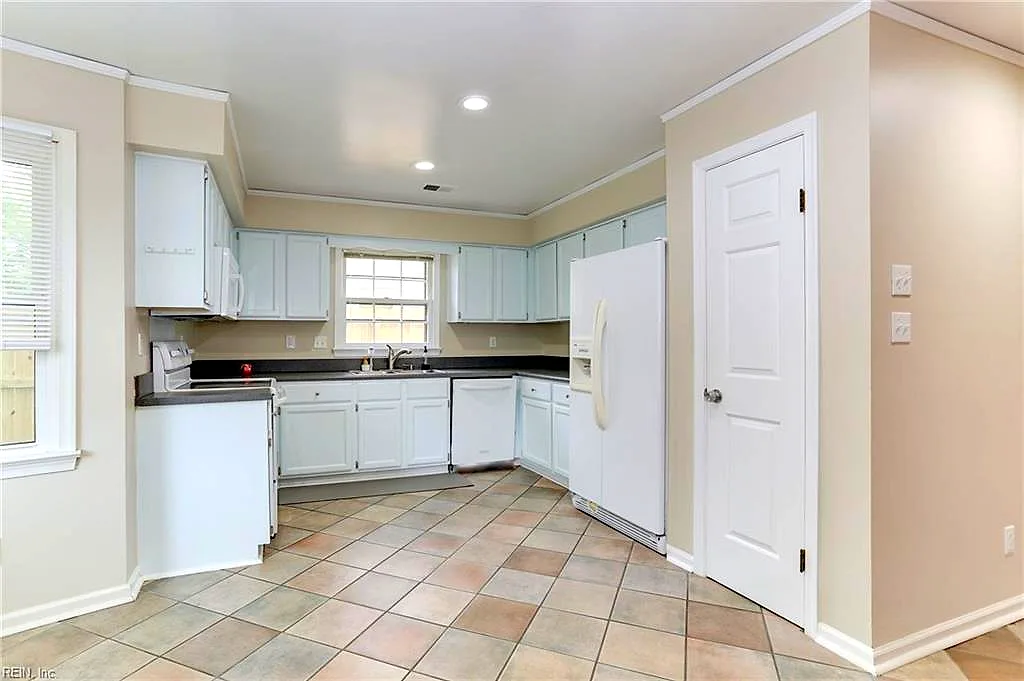 1900 Keeter RN, CHESAPEAKE VA 23320 thumb 8