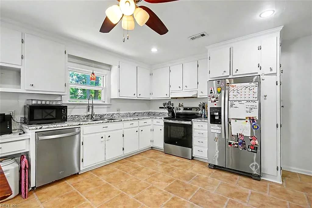 7042 East View RD, HAYES VA 23072 thumb 11