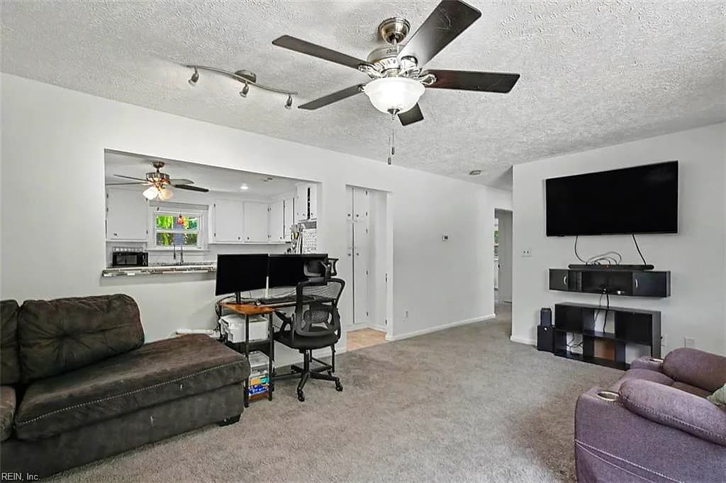 7042 East View RD, HAYES VA 23072 thumb 6