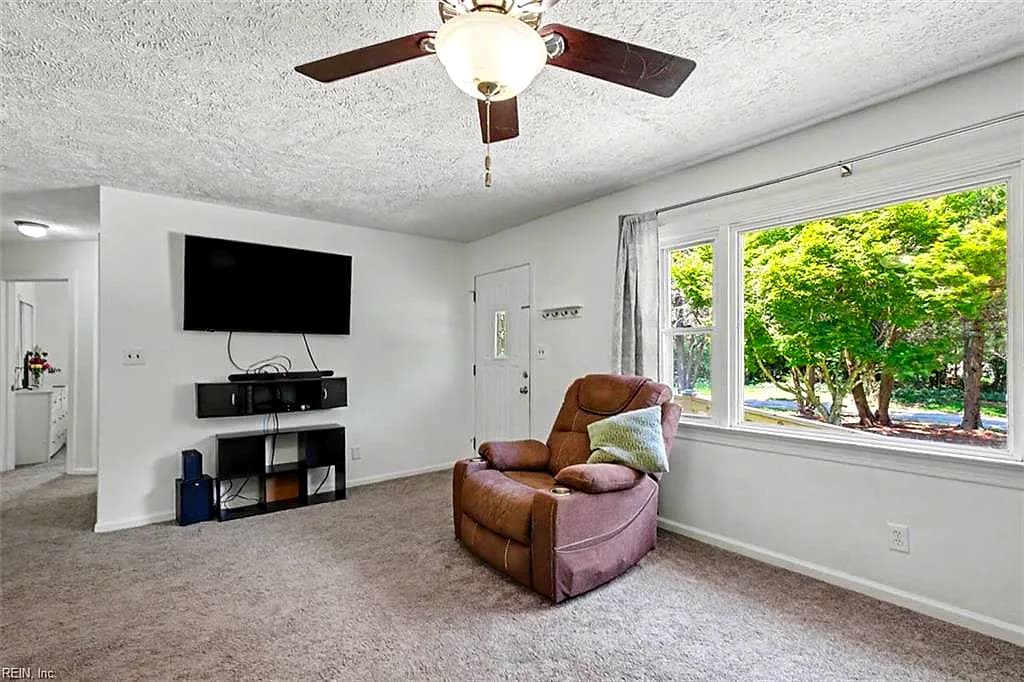 7042 East View RD, HAYES VA 23072 thumb 7