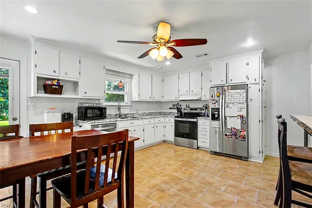 7042 East View RD, HAYES VA 23072 thumb 10