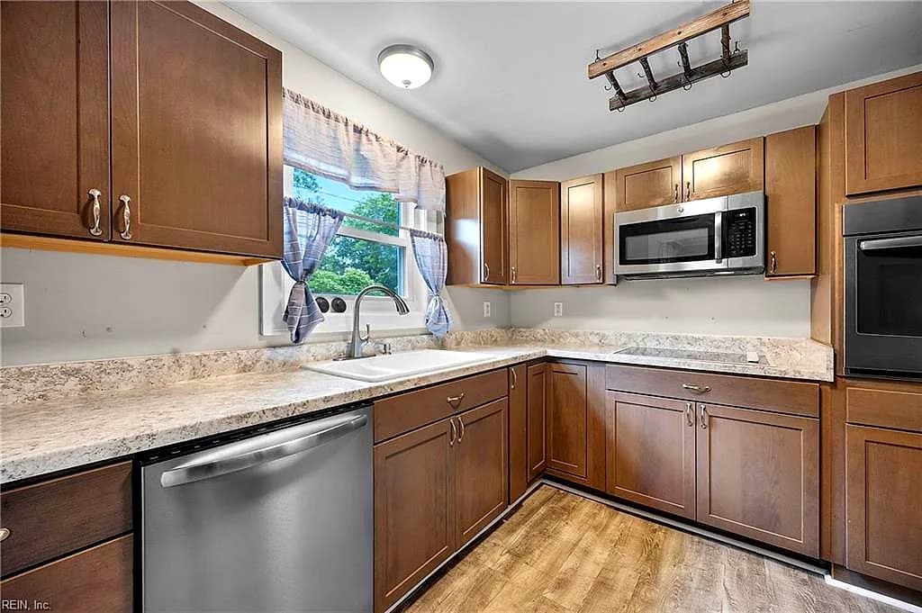 8901 Granby ST, NORFOLK VA 23503 - Photo 4