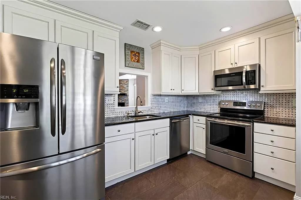 1456 Debbs LN, CHESAPEAKE VA 23320 thumb 11