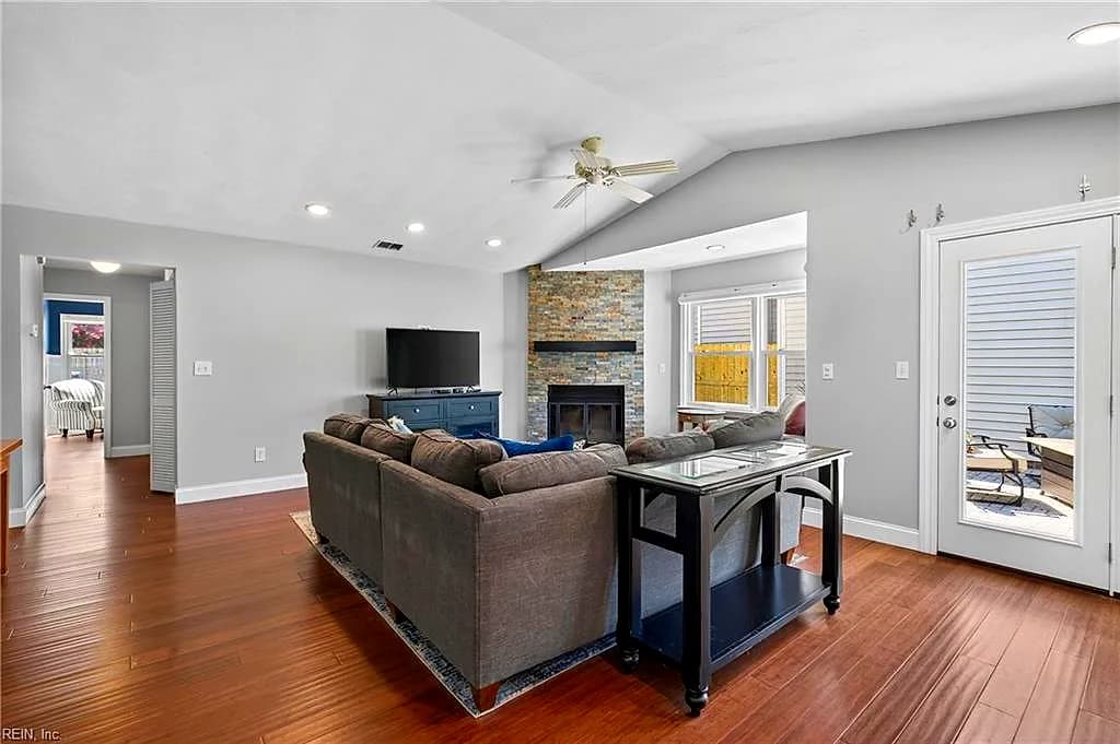 1456 Debbs LN, CHESAPEAKE VA 23320 - Photo 4