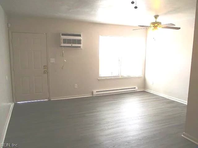 634 W 34th ST #1, NORFOLK VA 23508 - Photo 3