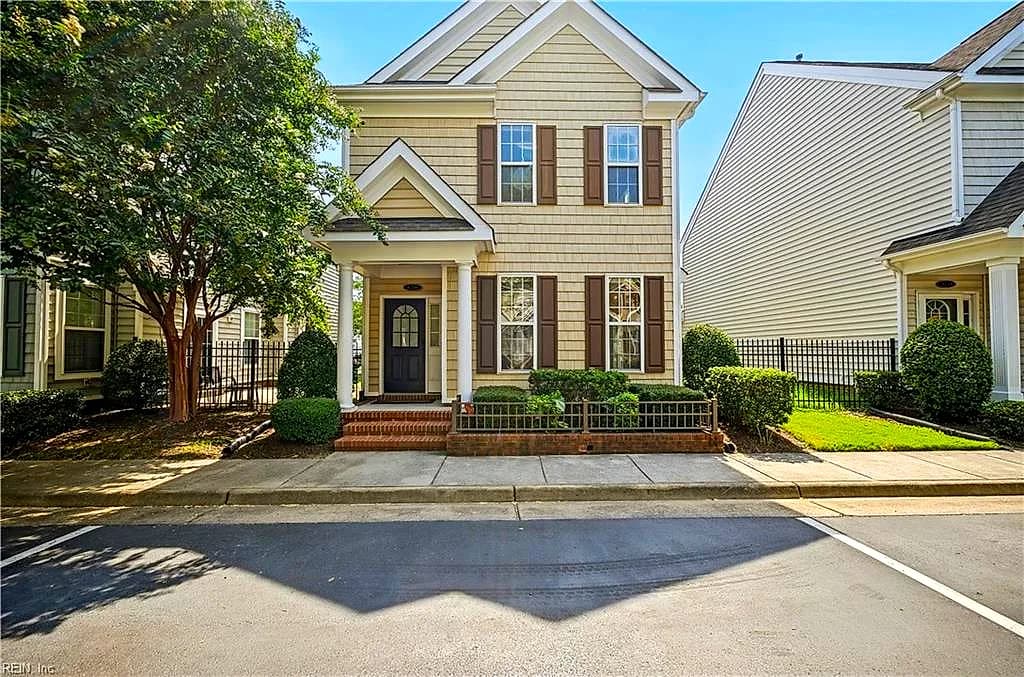 8236 Lee Hall AVE, SUFFOLK VA 23435 - Main photo