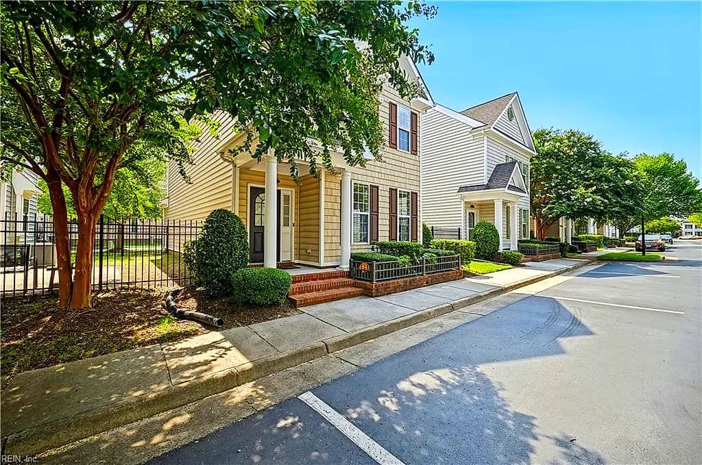 8236 Lee Hall AVE, SUFFOLK VA 23435 - Photo 3