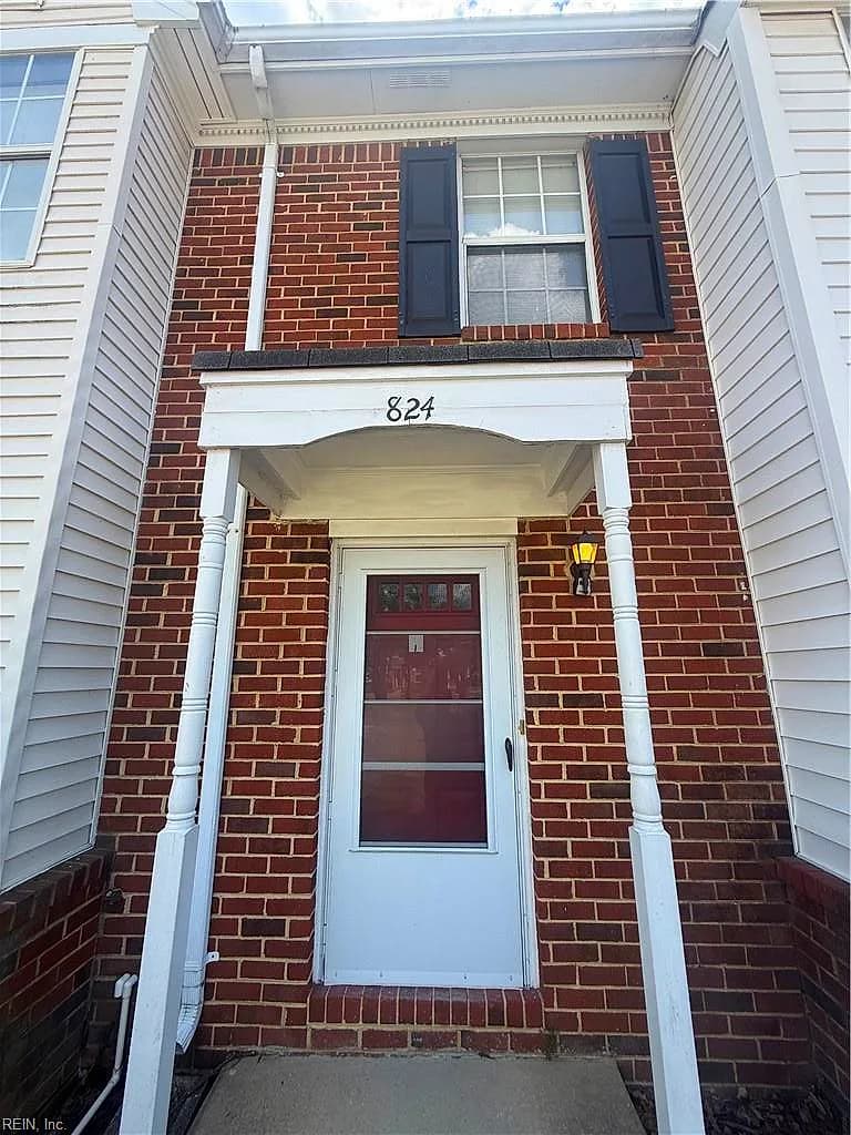 824 Nottaway DR, CHESAPEAKE VA 23320 - Photo 2