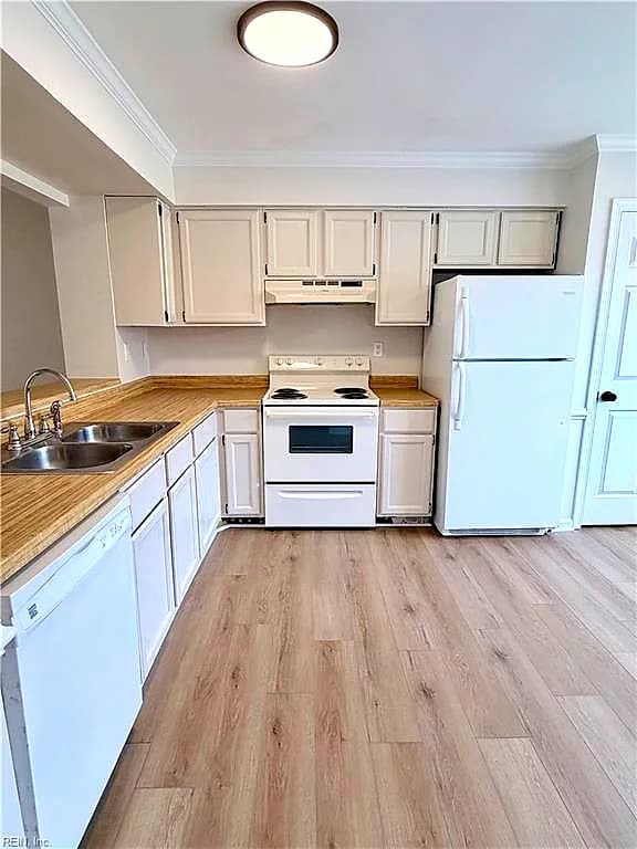 824 Nottaway DR, CHESAPEAKE VA 23320 - Photo 3