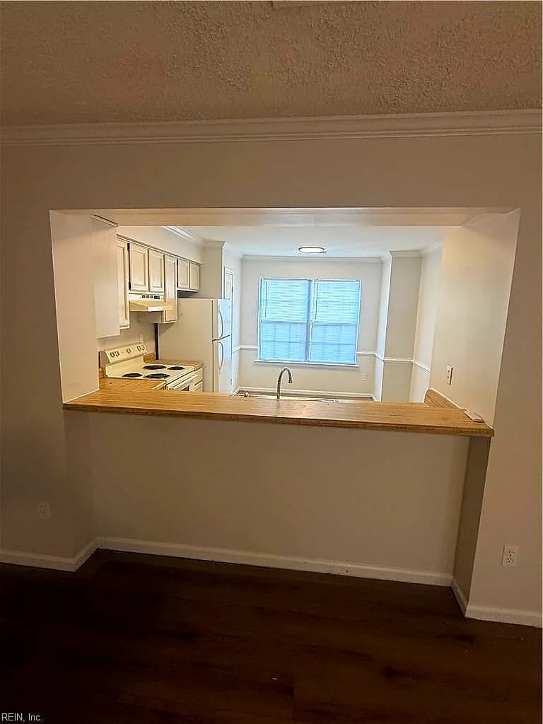 824 Nottaway DR, CHESAPEAKE VA 23320 - Photo 5