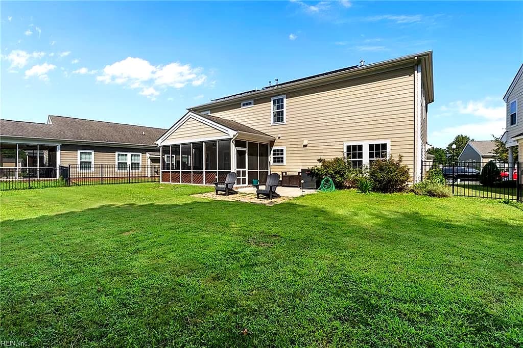 5062 Kings Grant CIR #229, SUFFOLK VA 23434 - Photo 4