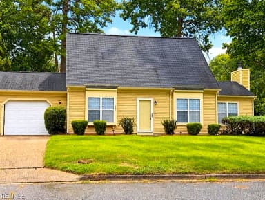 520 Heacox LN, NEWPORT NEWS VA 23608 thumb 1