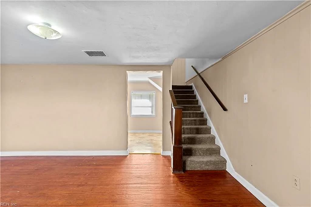 1628 Bradford TER, PORTSMOUTH VA 23704 - Photo 3