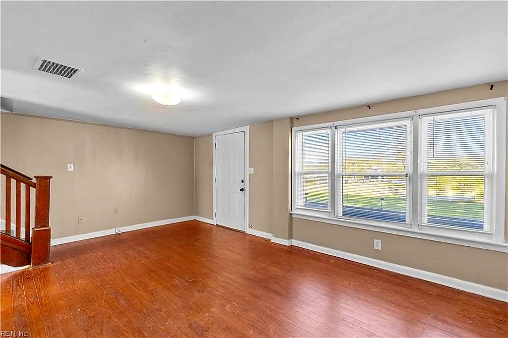 1628 Bradford TER, PORTSMOUTH VA 23704 - Photo 5
