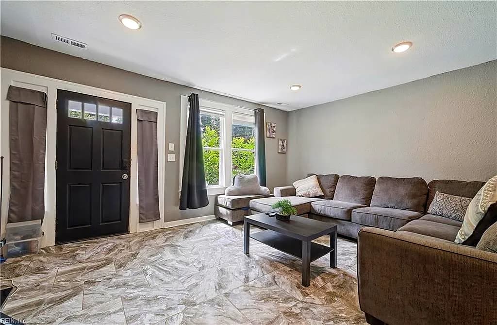 203 Blair AVE, NEWPORT NEWS VA 23607 - Photo 5