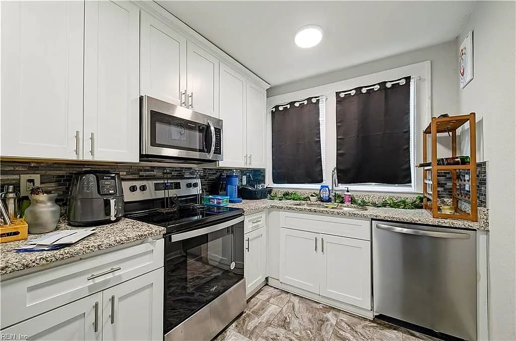 203 Blair AVE, NEWPORT NEWS VA 23607 thumb 8
