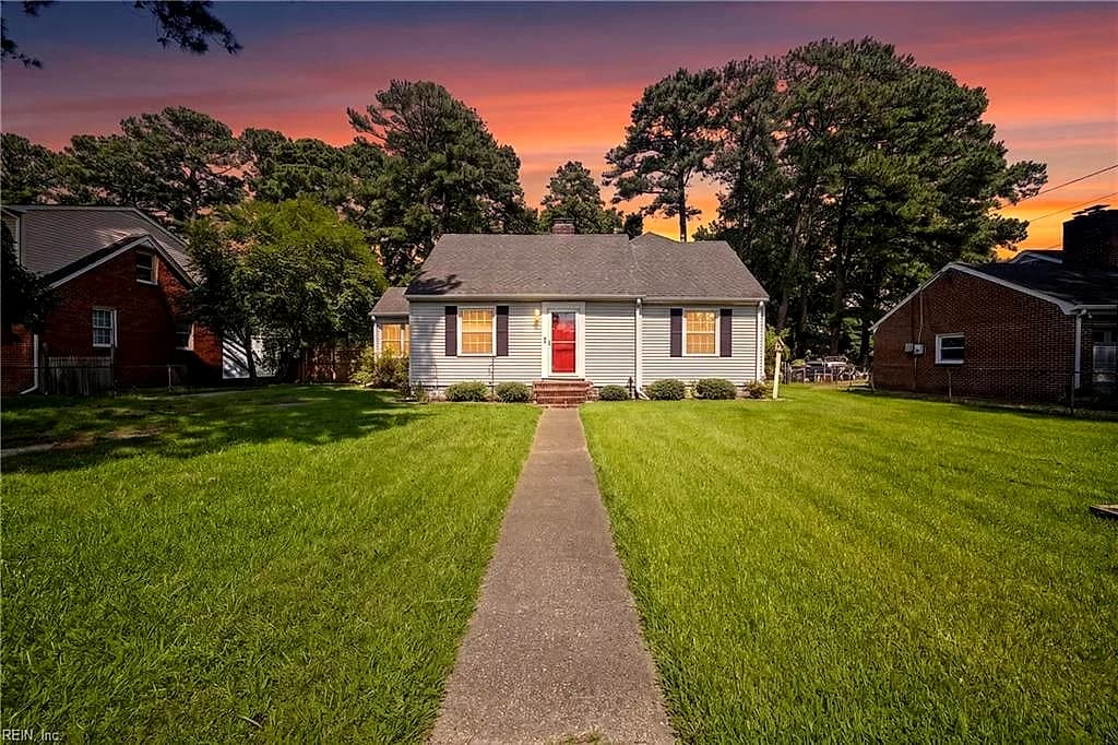 221 Cypress RD, PORTSMOUTH VA 23701 - Photo 2