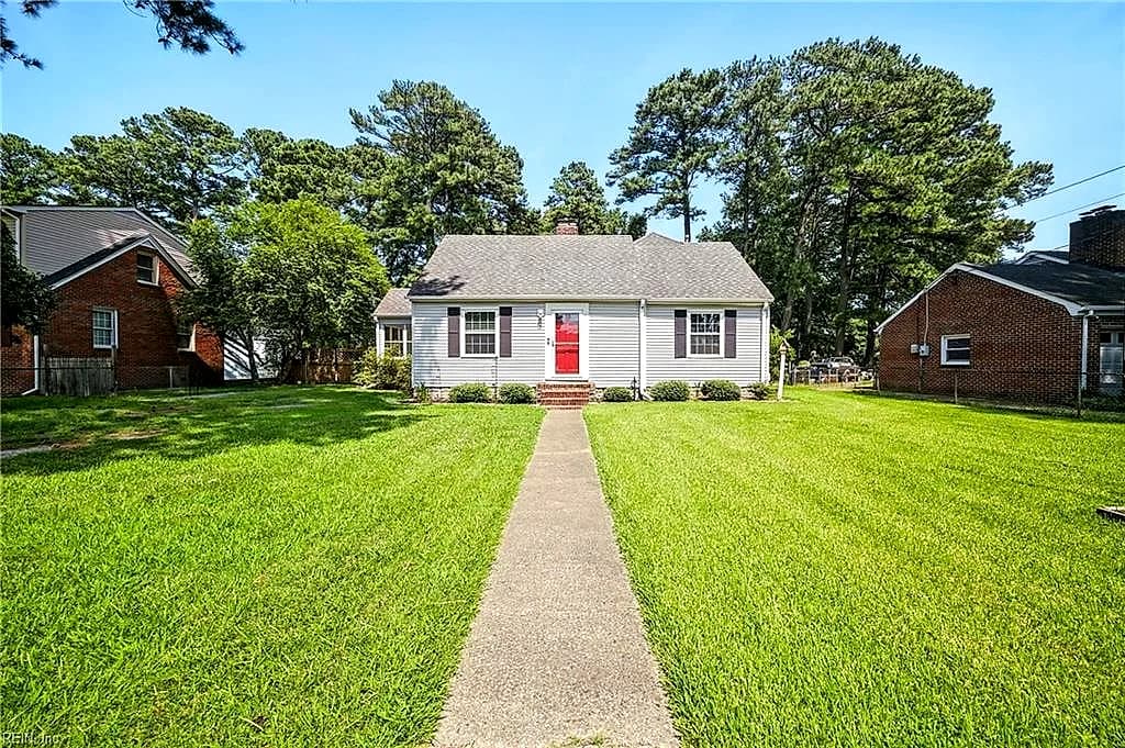 221 Cypress RD, PORTSMOUTH VA 23701 - Photo 3