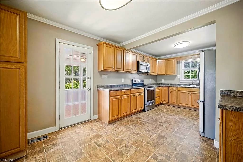 221 Cypress RD, PORTSMOUTH VA 23701 thumb 8