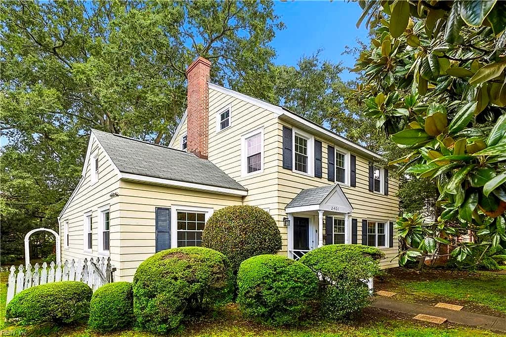 2401 Chesapeake AVE, HAMPTON VA 23661 - Photo 3