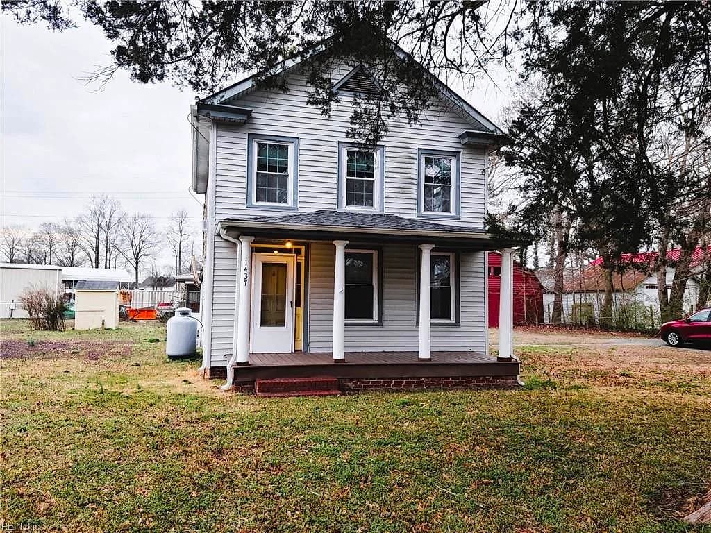 1437 Fentress RD, CHESAPEAKE VA 23322 - Photo 2
