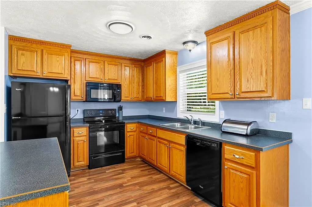 6571 Lake View DR, GLOUCESTER VA 23061 thumb 9