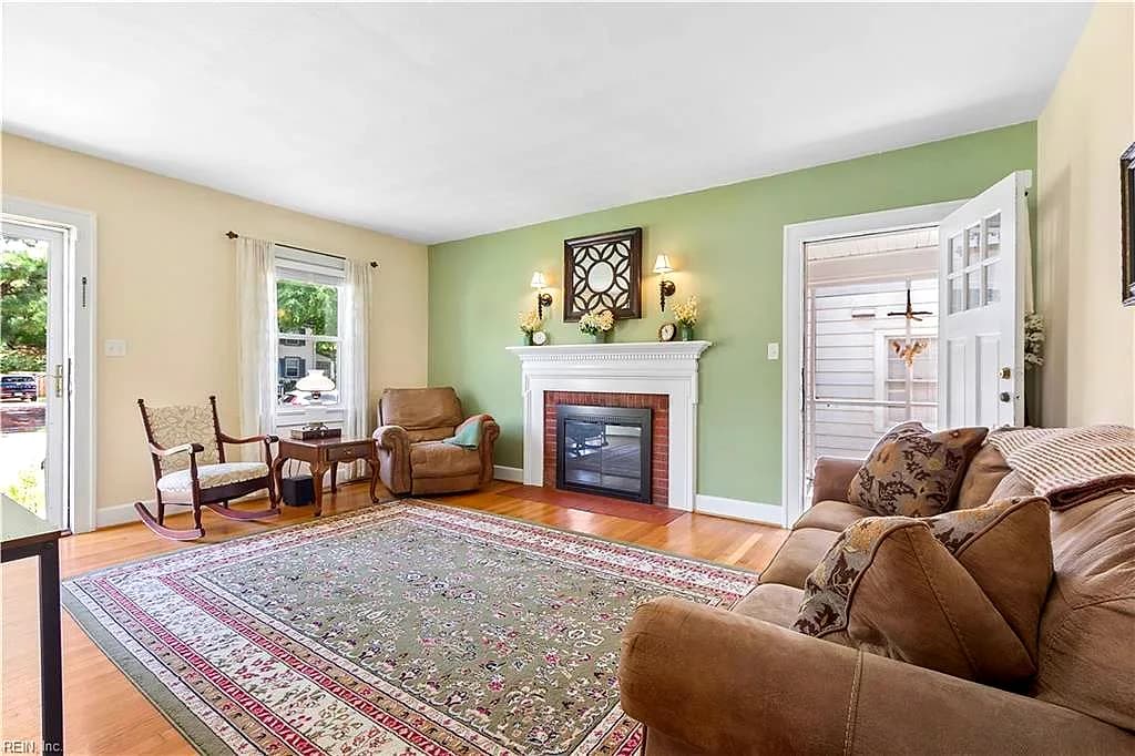 125 Wythe Crescent DR, HAMPTON VA 23661 - Photo 5