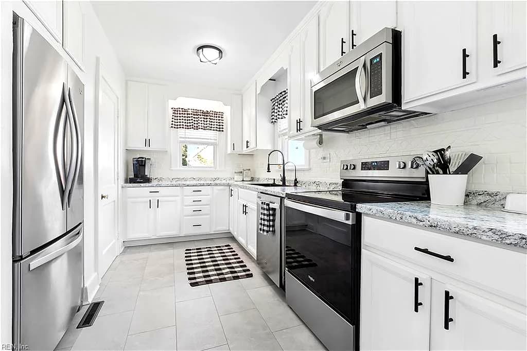 125 Wythe Crescent DR, HAMPTON VA 23661 thumb 7