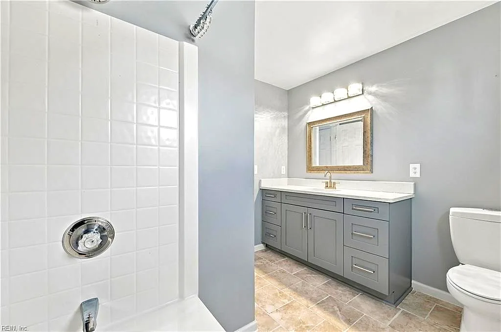 52 Locksley DR, HAMPTON VA 23666 thumb 9
