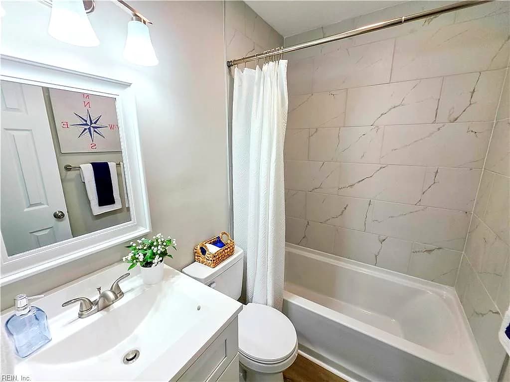 303 Dover RD, HAMPTON VA 23666 thumb 11
