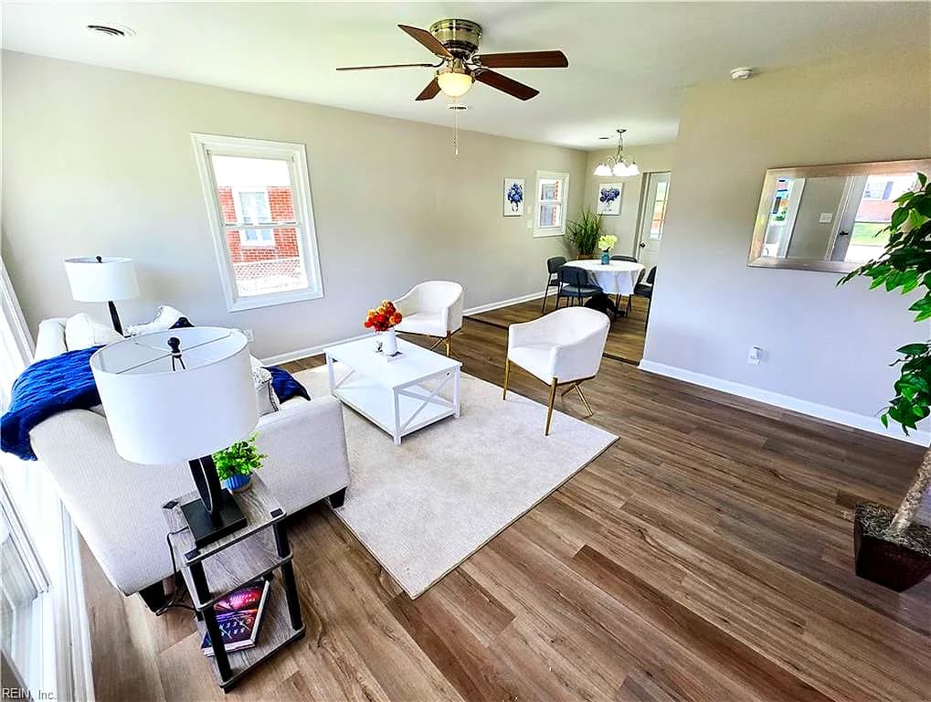 303 Dover RD, HAMPTON VA 23666 - Photo 4