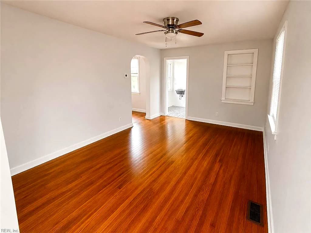 1808 Croyden RD, NORFOLK VA 23503 - Photo 4