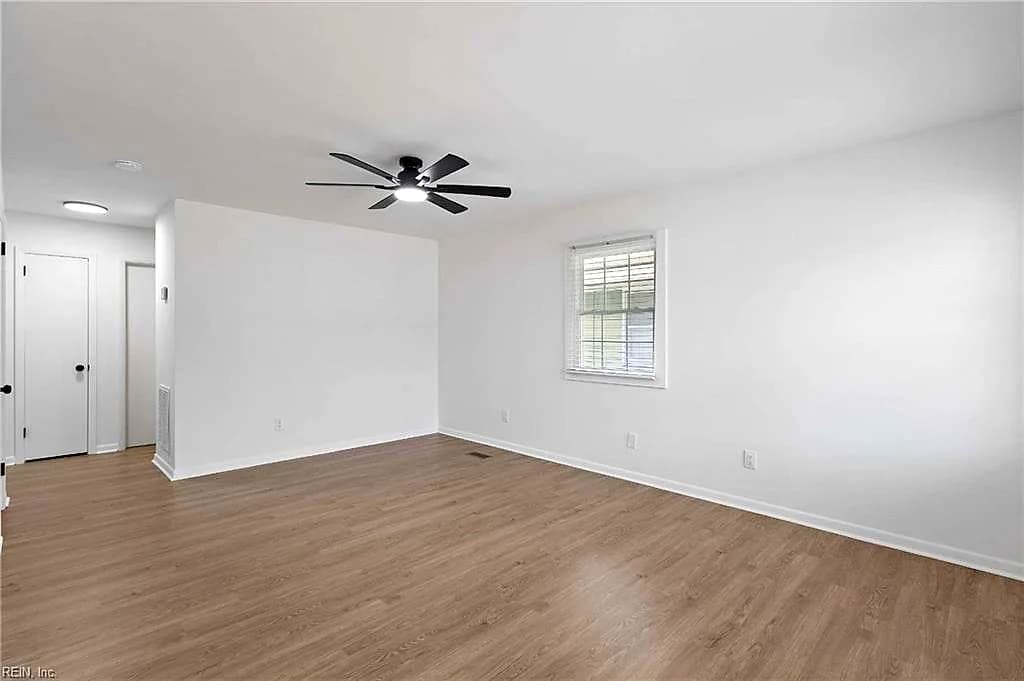 906 37th ST, NEWPORT NEWS VA 23607 - Photo 3