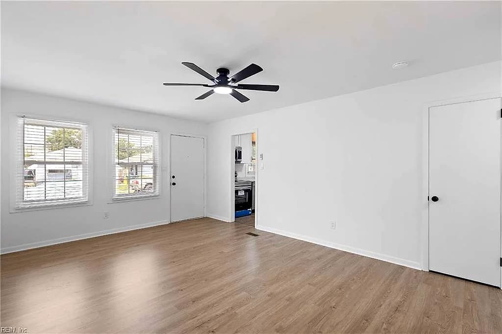 906 37th ST, NEWPORT NEWS VA 23607 - Photo 4
