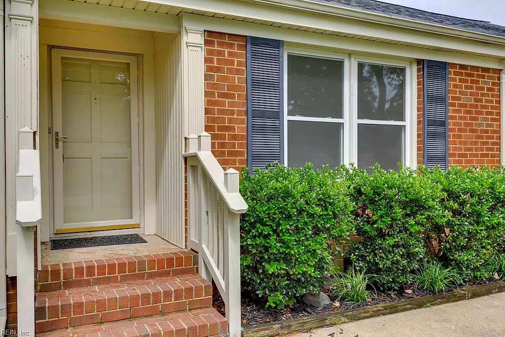 2637 N Elizabeth Harbor DR, CHESAPEAKE VA 23321 - Photo 5
