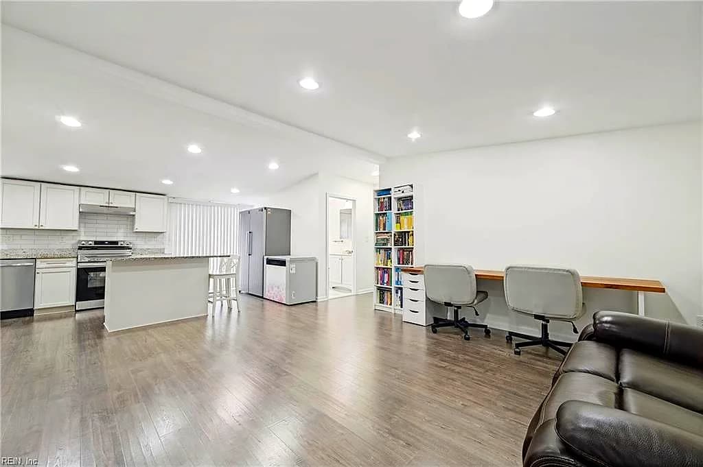 103 Tall Pine CIR, YORKTOWN VA 23693 thumb 6