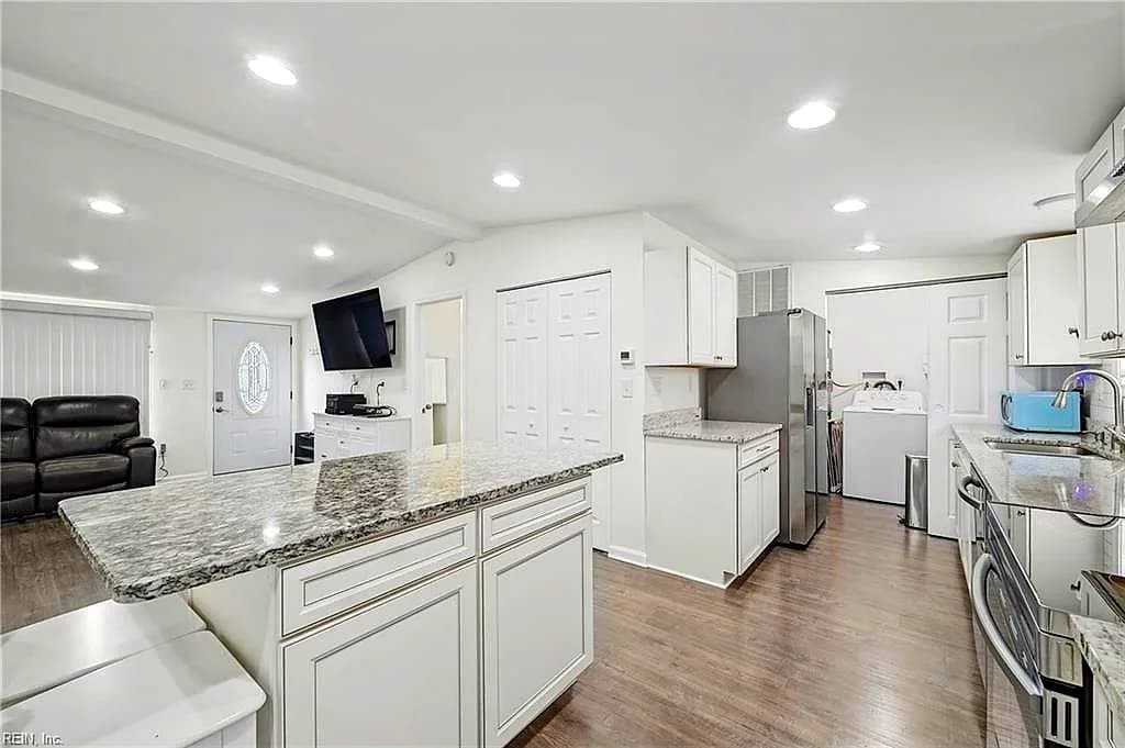 103 Tall Pine CIR, YORKTOWN VA 23693 thumb 8