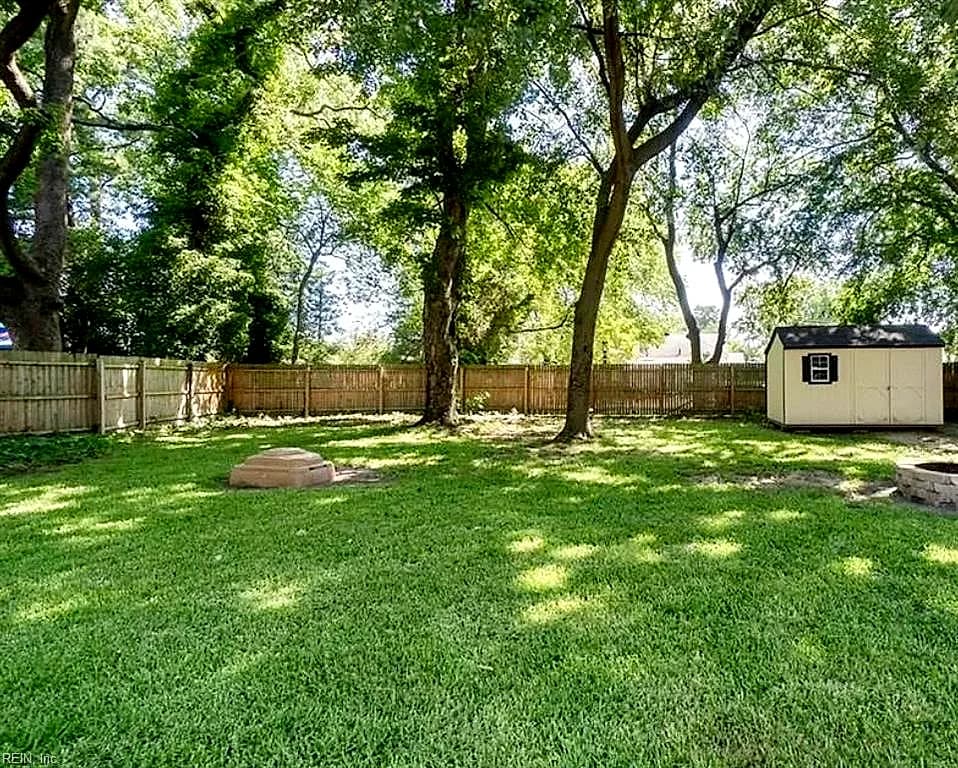 3668 Hyde CIR #A, NORFOLK VA 23513 - Photo 4