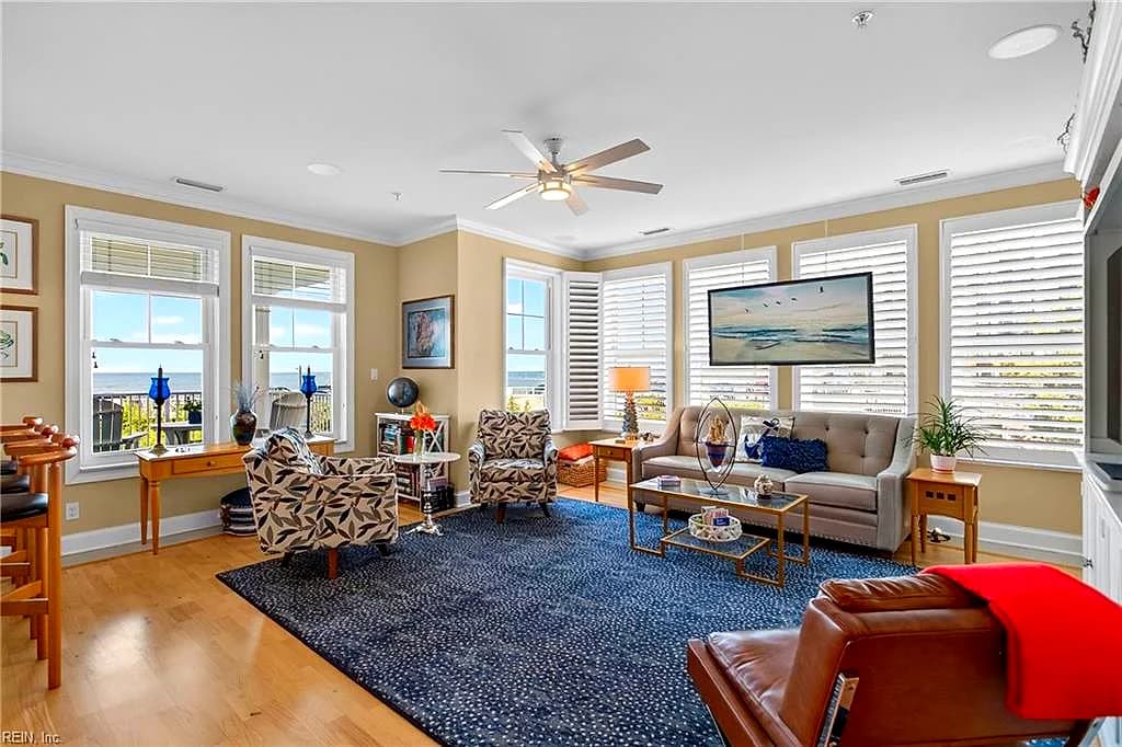 3800 Dupont Cir CIR #206, VIRGINIA BEACH VA 23455 - Photo 5